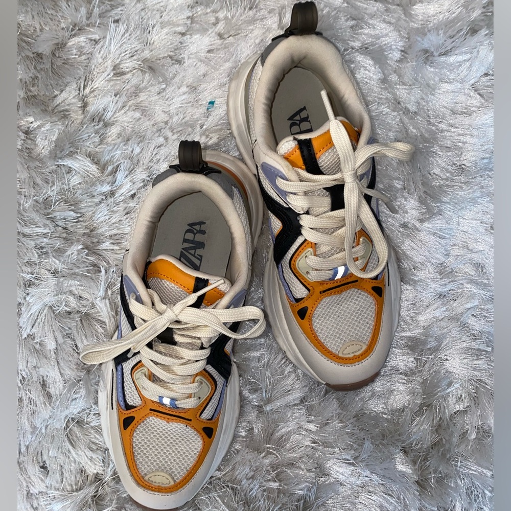 🟣 Zara Sneakers